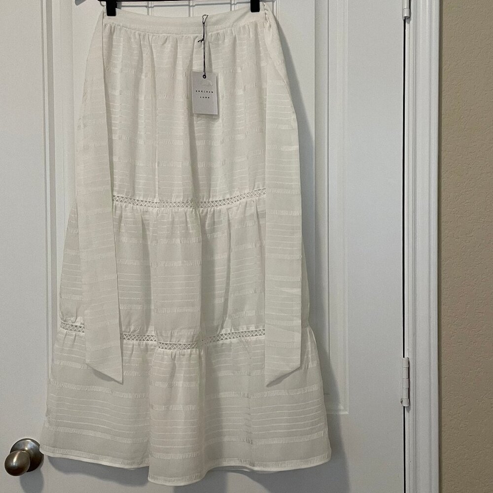 White Endless Rose maxi skirt size XS, new with tags